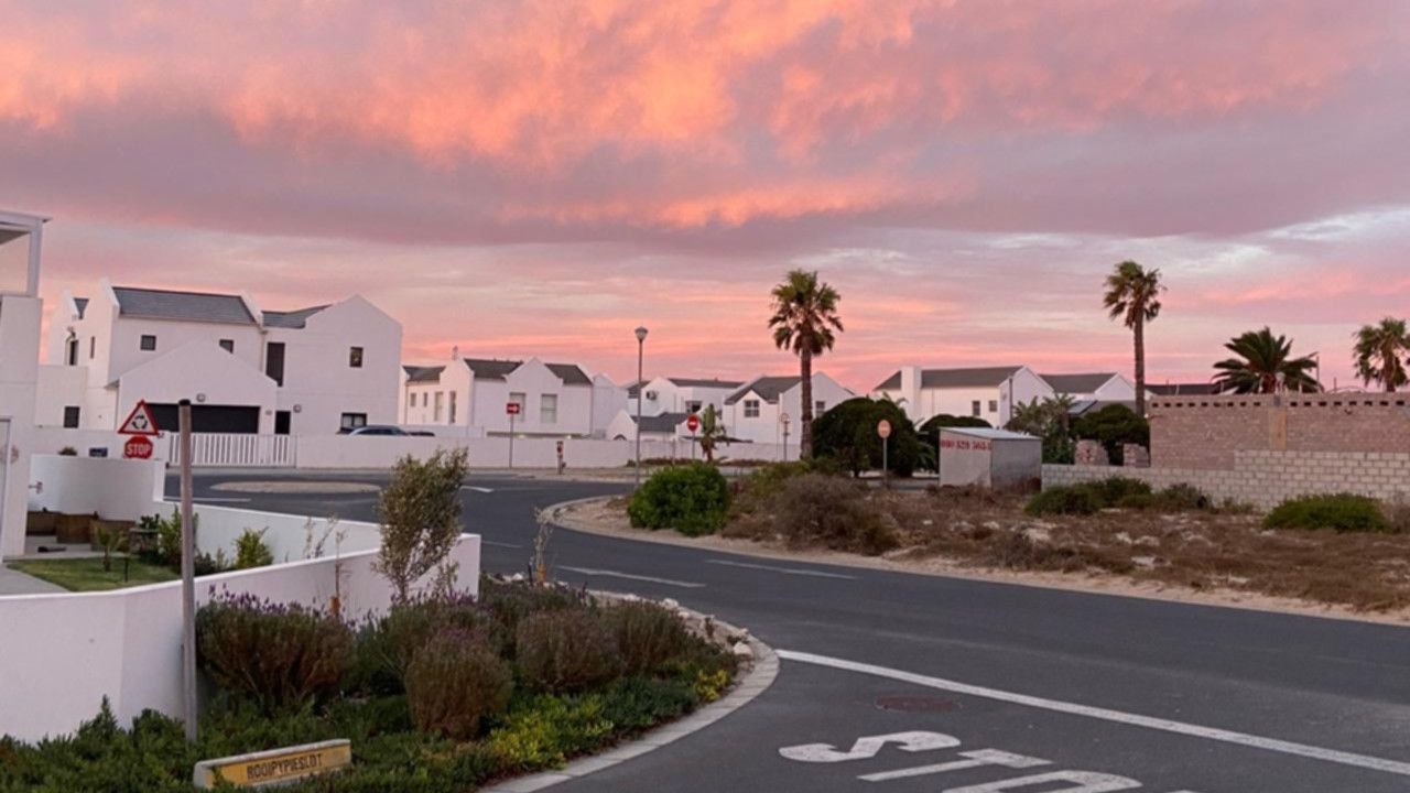 Sunset from Brittania Beach Estate Britannia Beach Estate - Harbour Boats